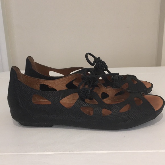 Gentle Souls Brynn Flat sandal in black 8.5 - Picture 4 of 7